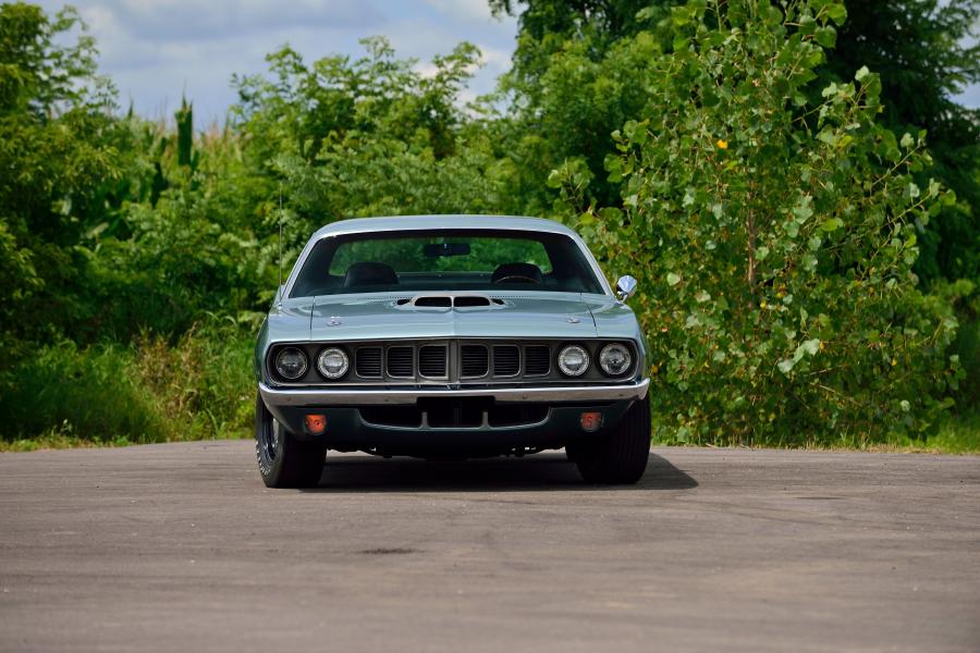  Plymouth Hemi ’Cuda 1971 года  (фото 23 из 48)